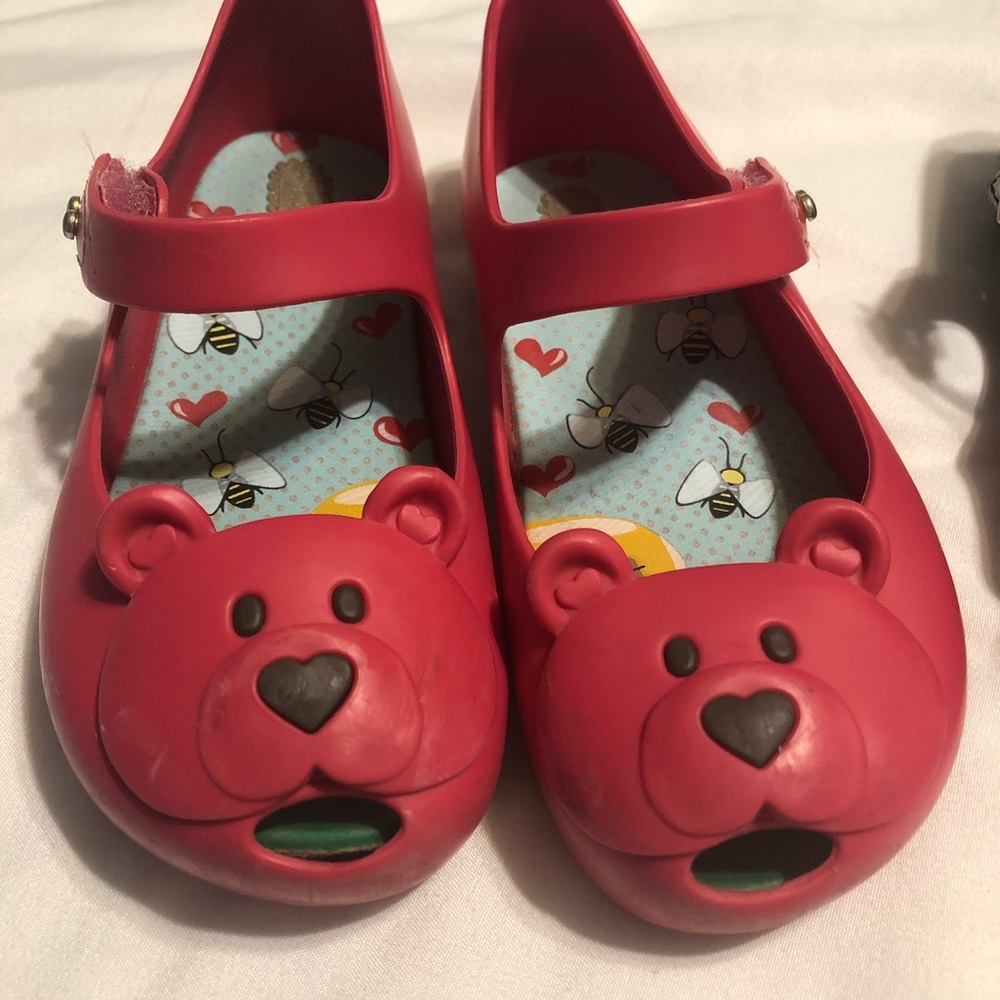 Mini Melissa Strawberries and Bears Size 9